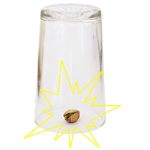 pistt_dxjog5ykdwq4494u Pistazie durch Glas - Pistachio thru cup - Pistachio Penetration