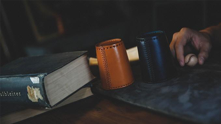 67312-alt3 Leather Chop Cup by TCC jetzt bei Zaubershop Frenchdrop